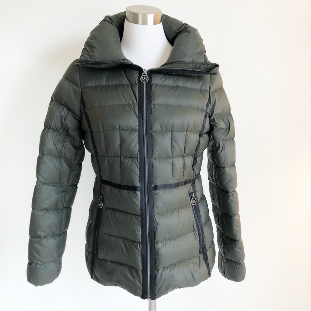 Michael Kors Green Packable Down Puffer Jacket, size Medium